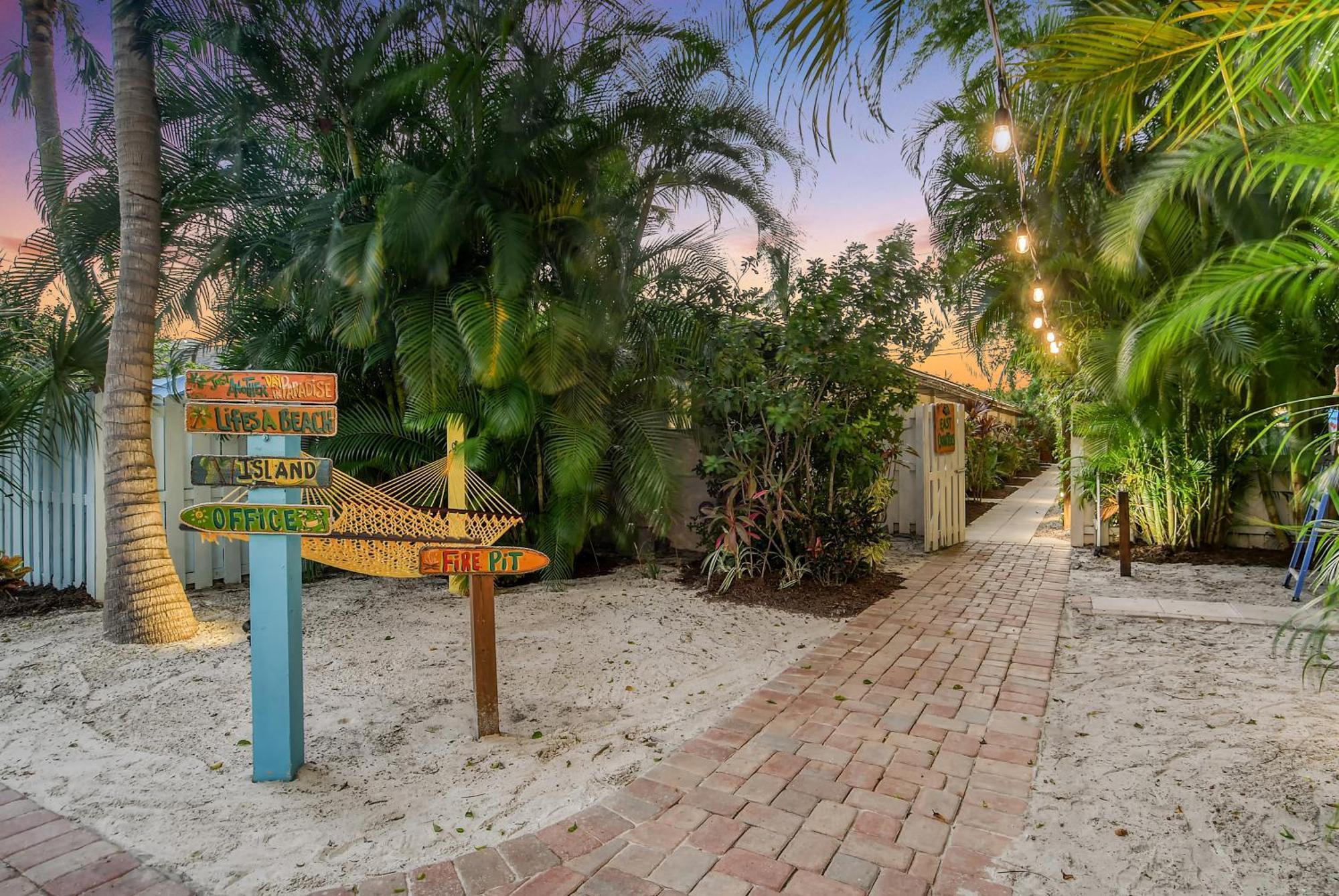 Siesta Key Palms Resort Point O'Rocks Exterior foto