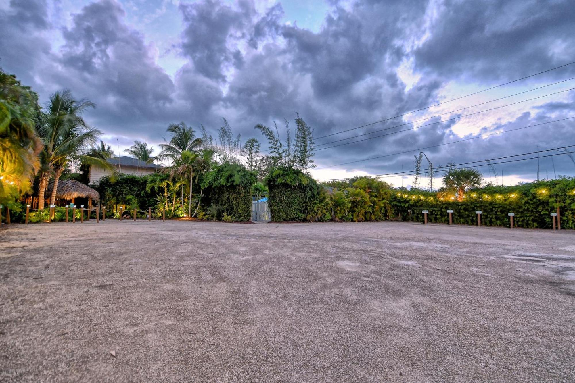 Siesta Key Palms Resort Point O'Rocks Exterior foto